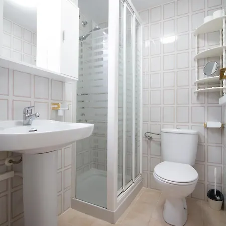 Apartment Fuentes De